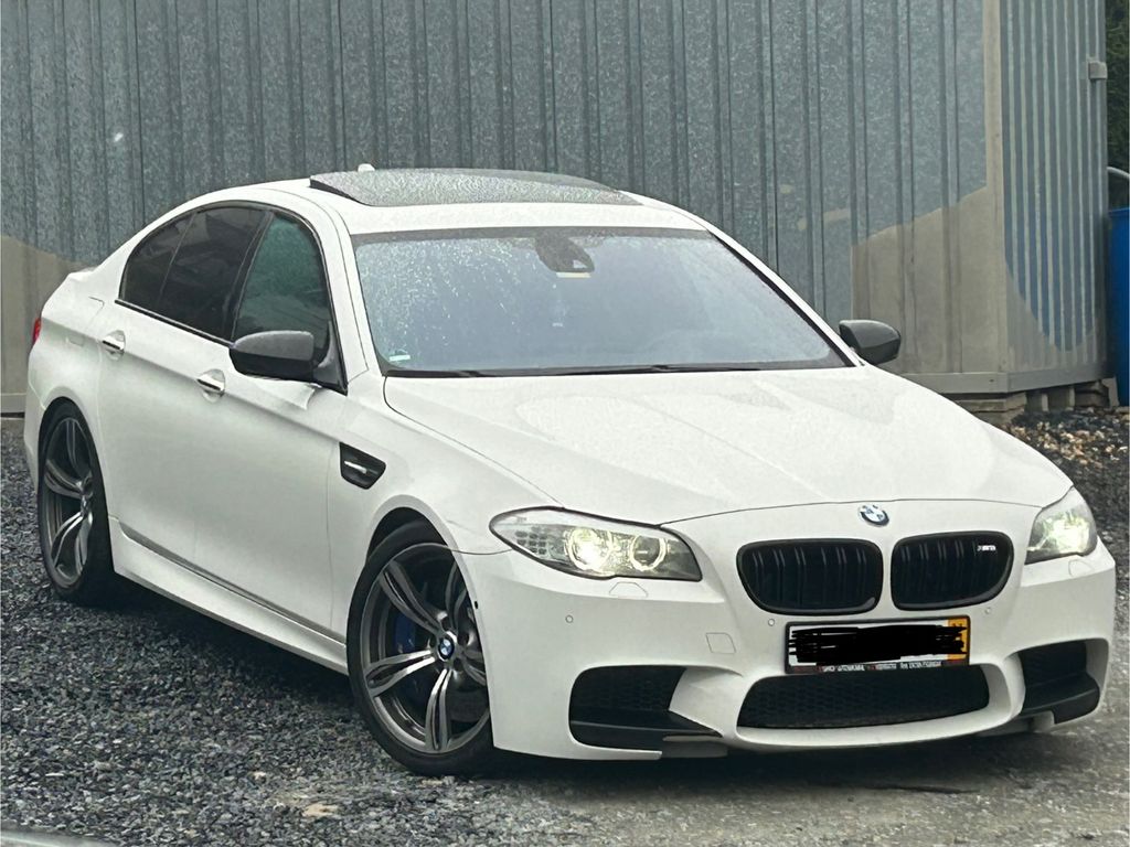 BMW F10 M5 HUD TV ALC.HIMMEL TOP-ZUSTAND ALLES NEU