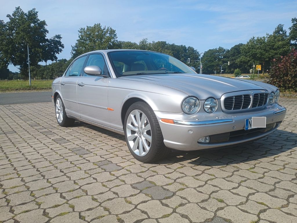 Bild des Angebotes Jaguar XJ8 - X350