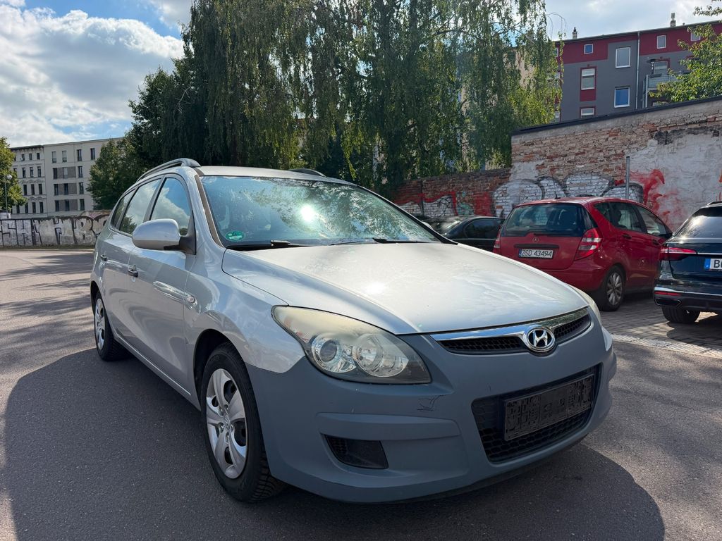 Bild des Angebotes Hyundai i30 cw Edition+*AHK*Klima*TÜV-02-2027