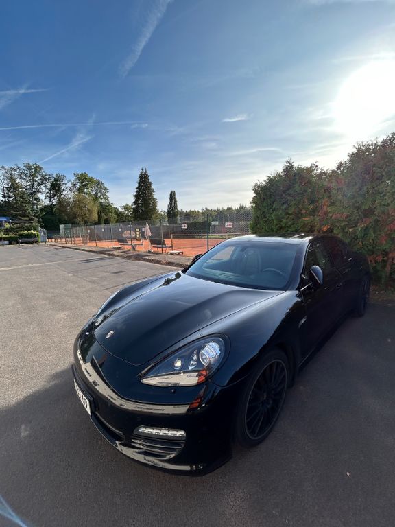 Bild des Angebotes Porsche Panamera 4 -