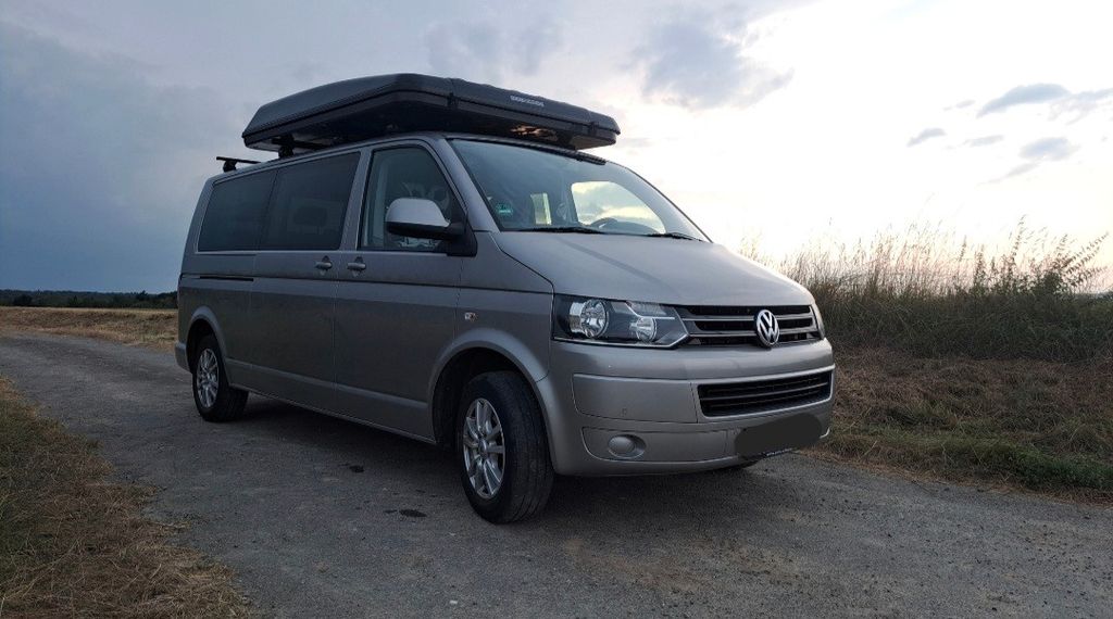Bild des Angebotes Volkswagen VW T5 Caravelle + Dachzelt + Campingausstattung