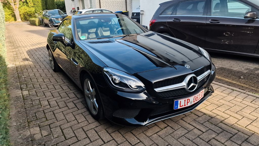 Bild des Angebotes Mercedes-Benz SLC 300 Cabrio Klappenauspuff Leder 1 Hand