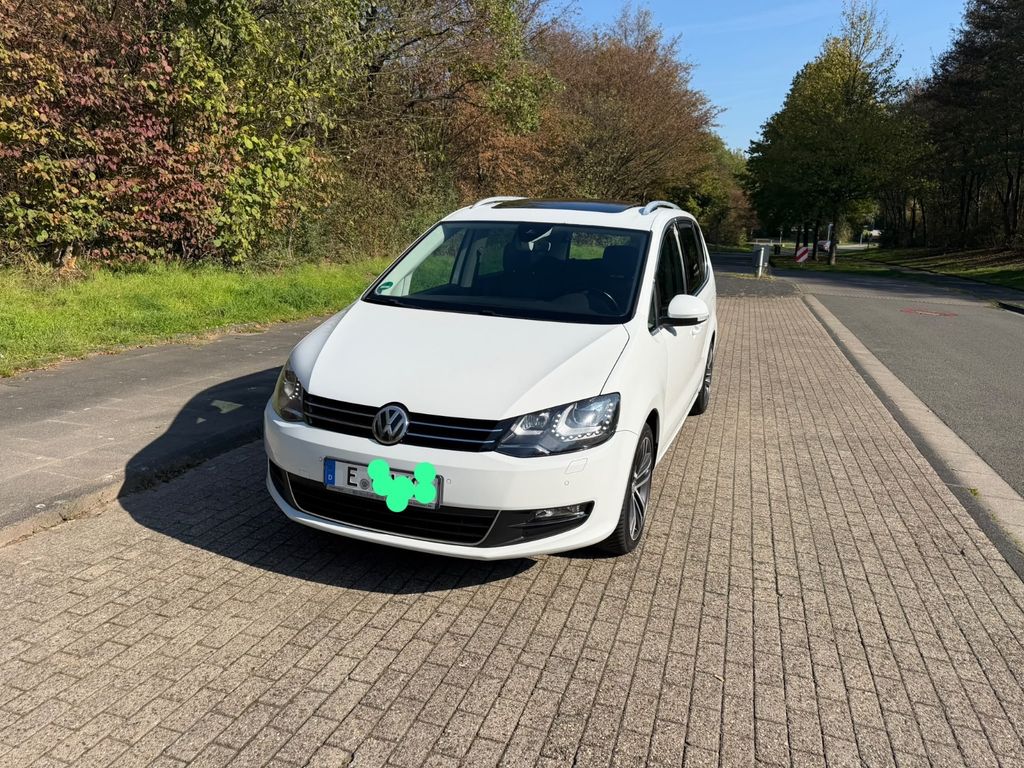 Bild des Angebotes Volkswagen Sharan 2.0 TDI SCR 135kW DSG 7 sitzer ALLSTAR