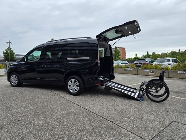 Bild des Angebotes Volkswagen Caddy Maxi Rollstuhlrampe Heckausschnitt