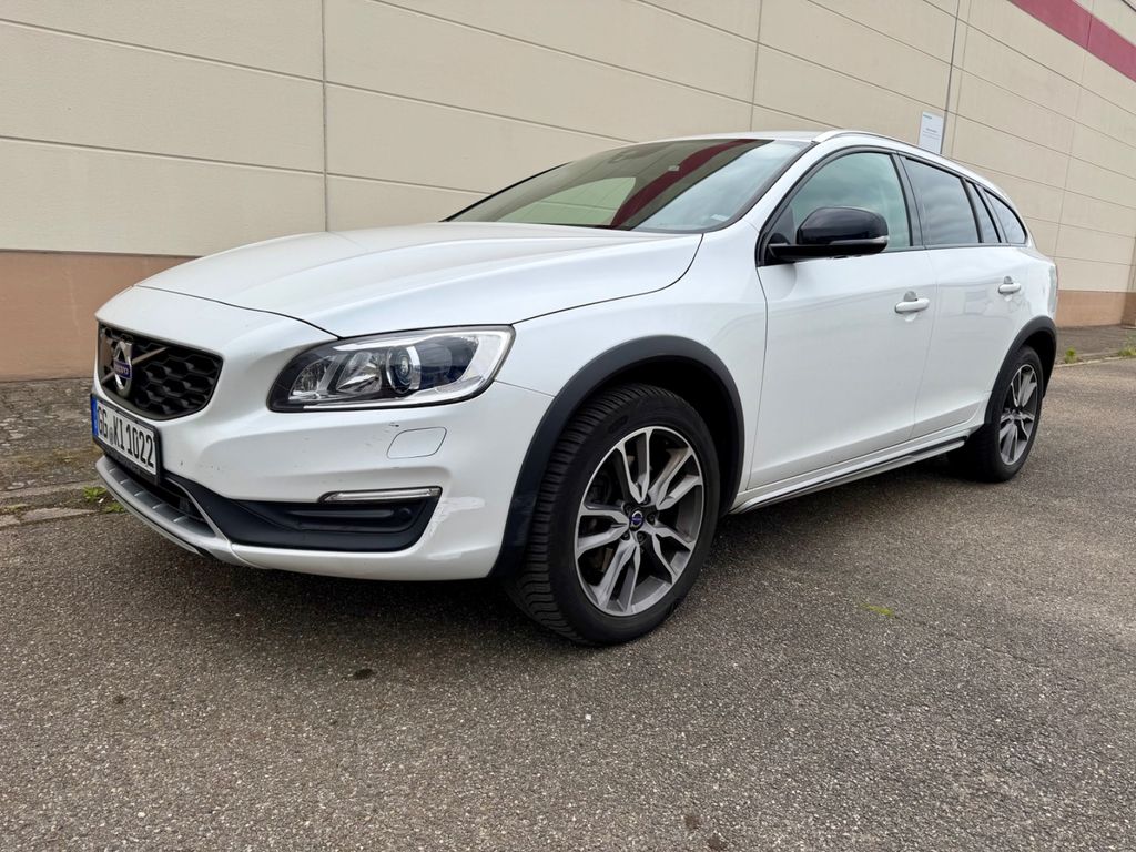 Bild des Angebotes Volvo V60 D3 Cross Country Pro - NAVI+LEDER+XENON+AHK