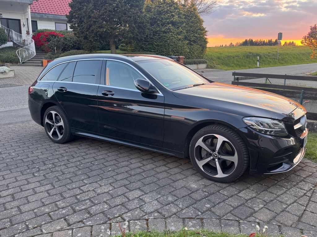 Bild des Angebotes Mercedes-Benz C 300 d 4MATIC T Autom. AMG Styling Night Packet