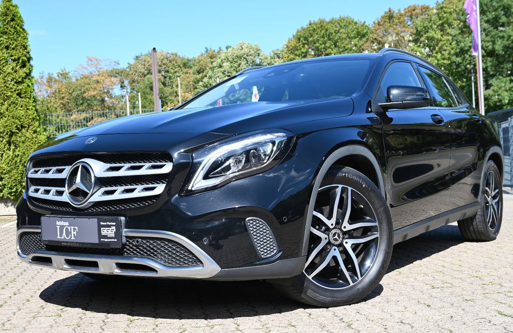 Bild des Angebotes Mercedes-Benz GLA 180 Urban Leder Navi LED Sitzhz 2.Hd