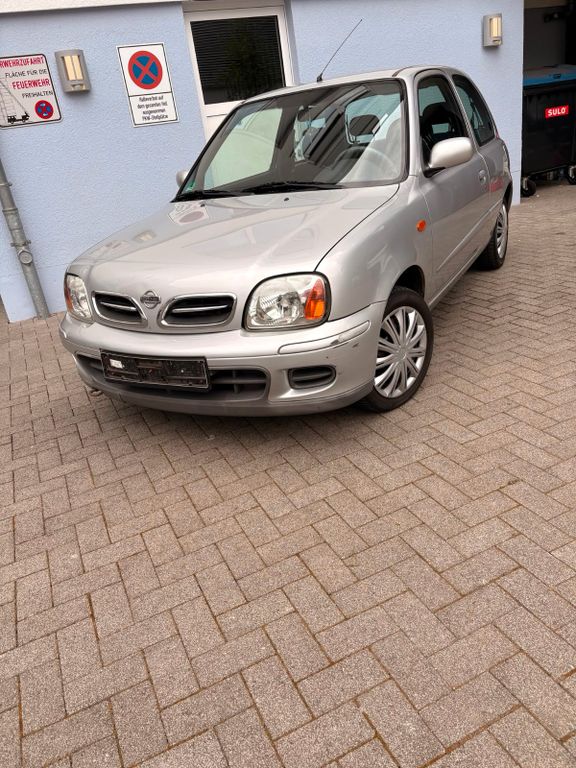 Nissan Micra 1.0 Automatik