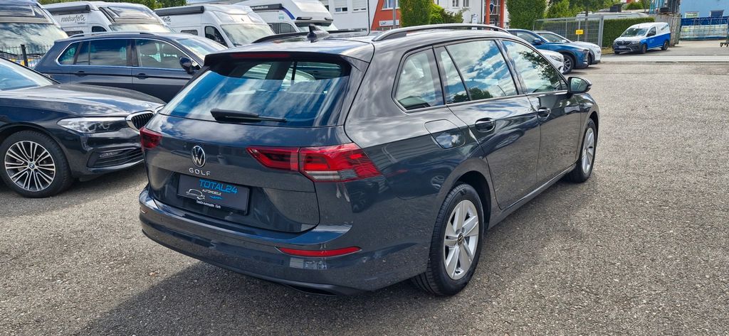 Bild des Angebotes Volkswagen Golf VIII Life/Navi/LED/ACC/Sitzhei/PDC/Spur/1Ha
