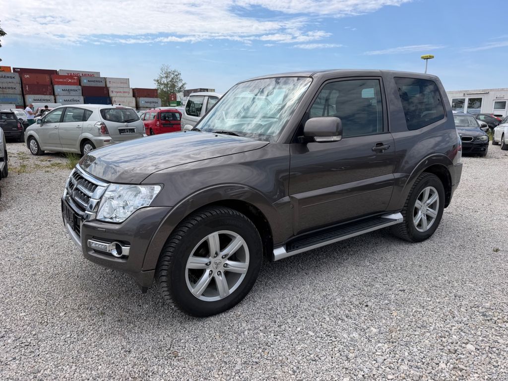 Bild des Angebotes Mitsubishi Pajero 3.2 DI-D Star Automatik Leder Xenon Euro6