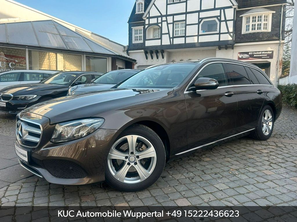 Bild des Angebotes Mercedes-Benz E 200 T Avantgarde Navi/LED/R-Kamera/T-Leder