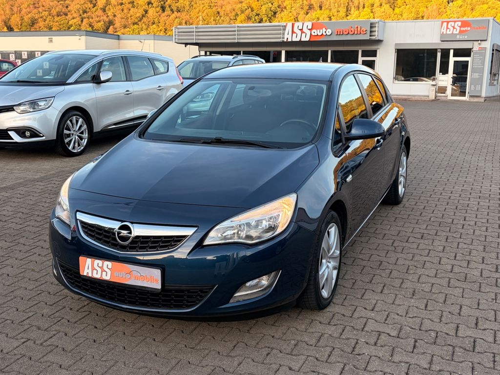 Bild des Angebotes Opel Astra1.6i-DesignEdition/Navi/Lenk+Sitzh/PDC/Temp