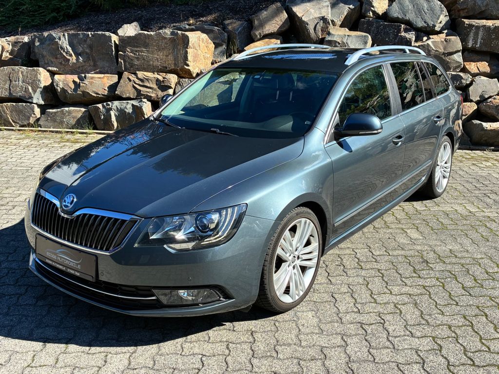 Bild des Angebotes Skoda Superb 2,0 TDI Combi Elegance Automatik/Leder