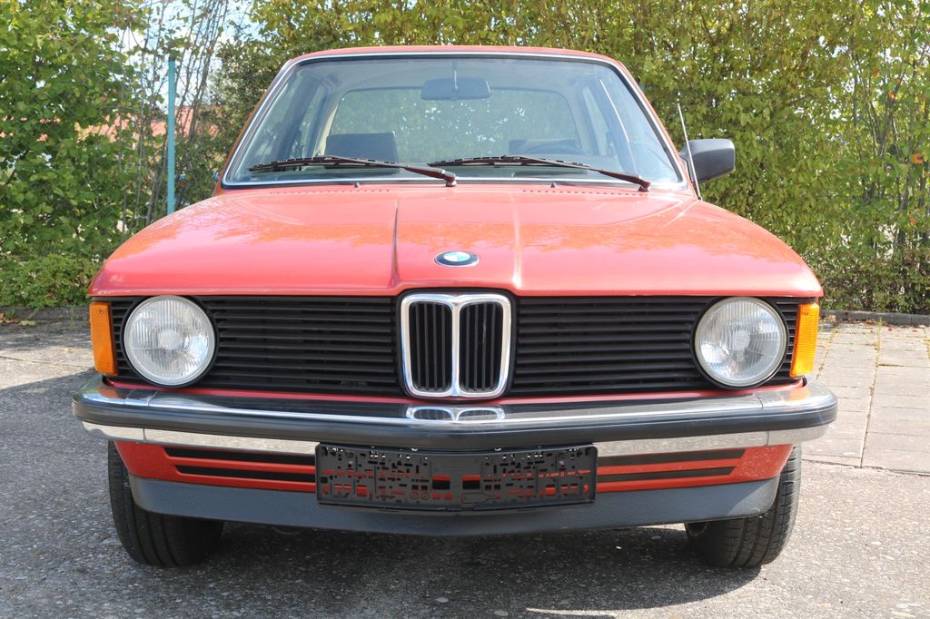 BMW 318 E21 Oldtimer restauriert