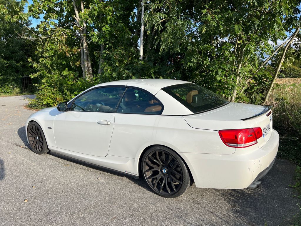 Bild des Angebotes BMW 325d Cabrio - E93 - M-Paket - M57 - TÜV bis 2028