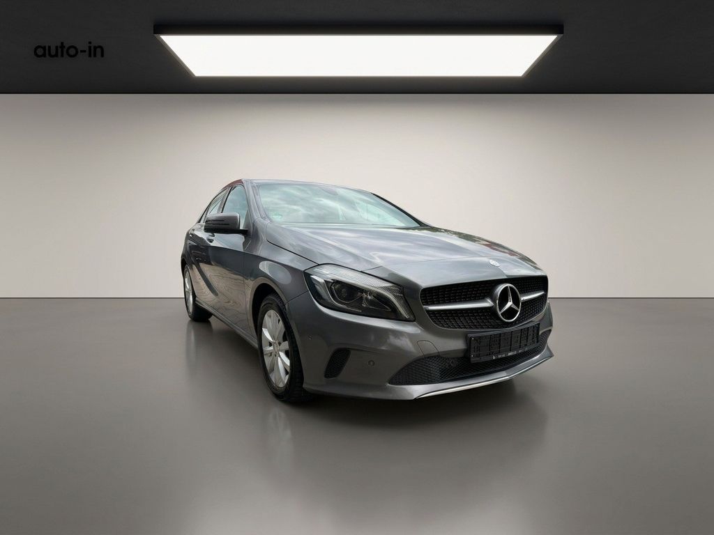 Bild des Angebotes Mercedes-Benz A 200d Automatik LED PDC Temp Shz Navi