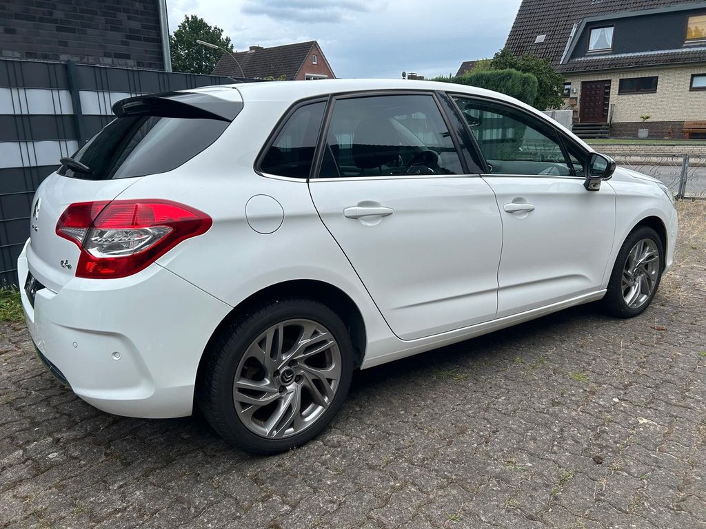 Bild des Angebotes Citroën C4 II B7 e-HDi 115 Automatik