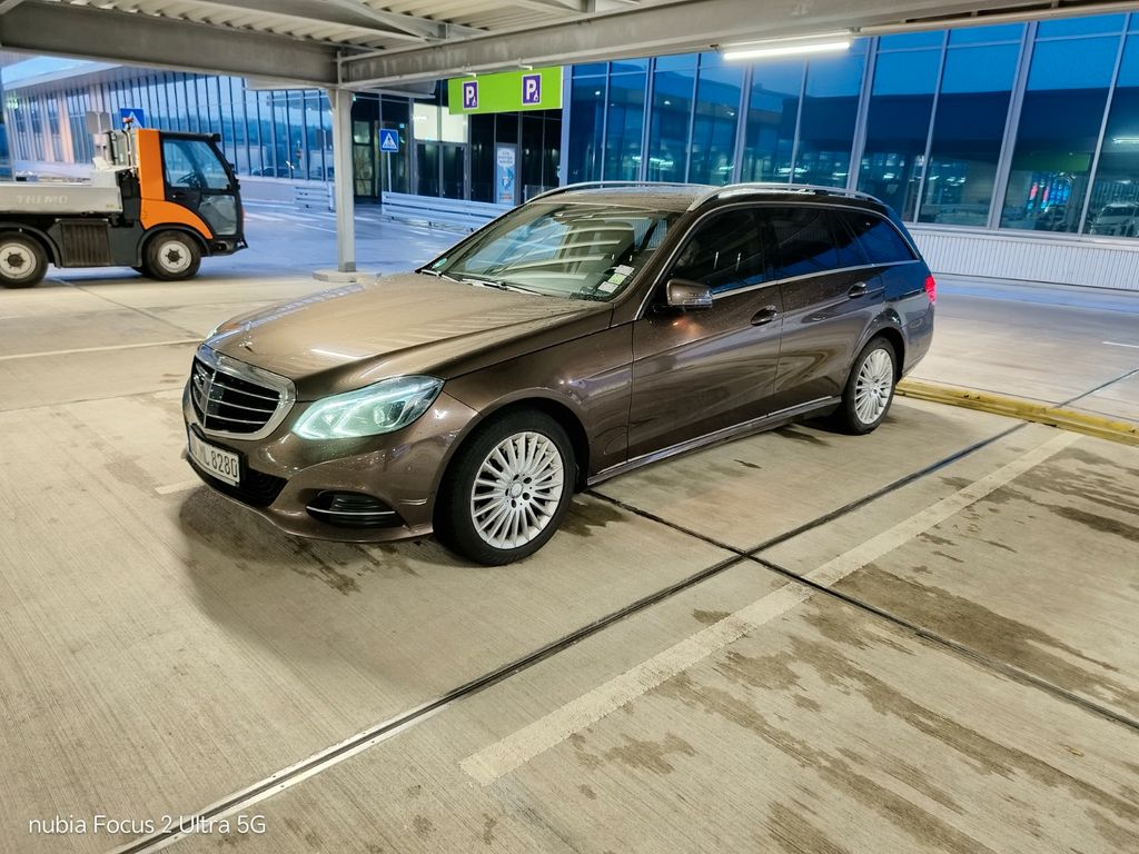 Bild des Angebotes Mercedes-Benz E 250 T ELEGANCE Autom.