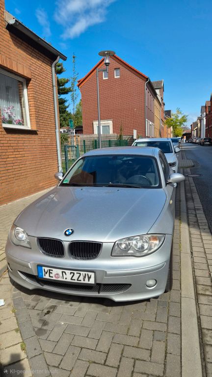 Bild des Angebotes BMW 120d in silber