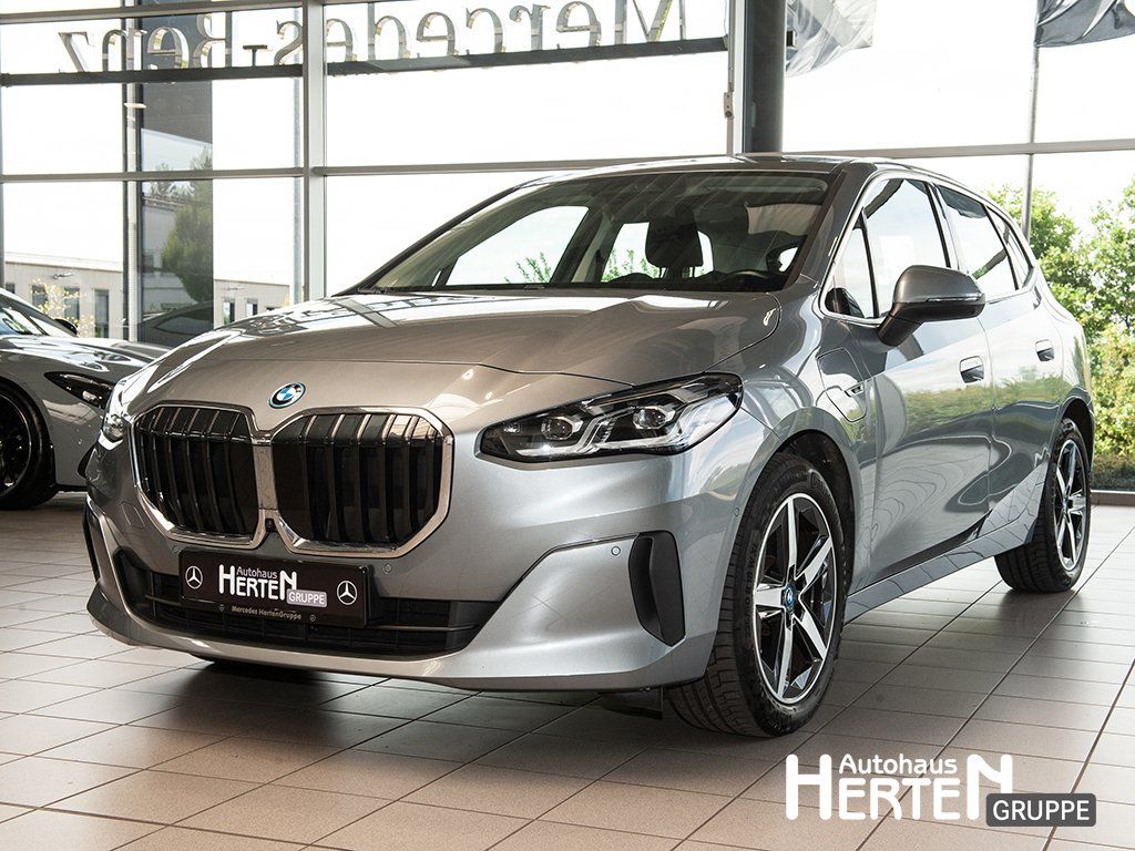 Bild des Angebotes BMW 230e xDrive Active Tourer LED+HEAD-UP+RÜCKFAHRK.