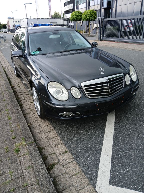 Bild des Angebotes Mercedes-Benz E 500 T AVANTGARDE 7G Tronic