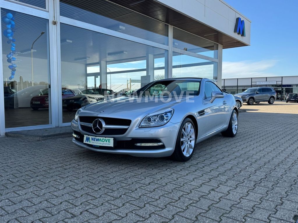 Bild des Angebotes Mercedes-Benz SLK 200 Roadster Auto. Xenon SHZ Leder Airscarf