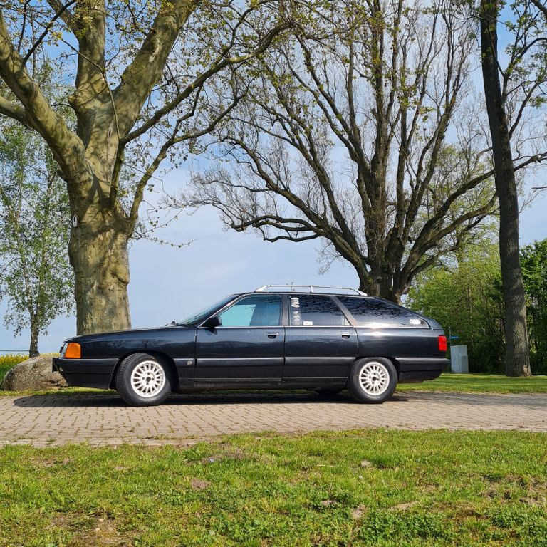Audi 100 Avant quattro C3 Typ 44