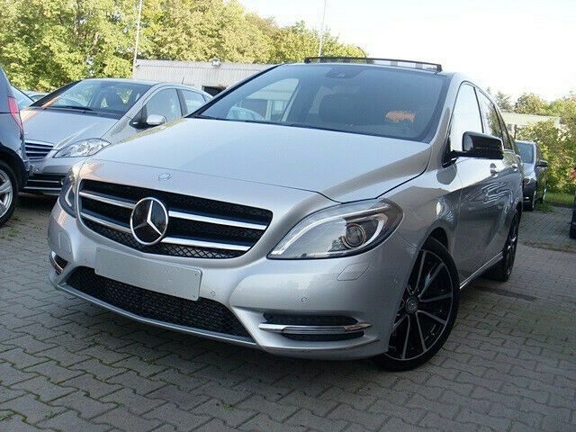 Bild des Angebotes Mercedes-Benz B 220 4MATIC DCT ~COMAND-PANORAMADACH