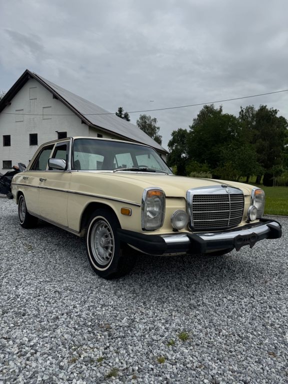 Bild des Angebotes Mercedes-Benz 240d 3,0 /8 W115 , Klima, Automatik, Tempomat