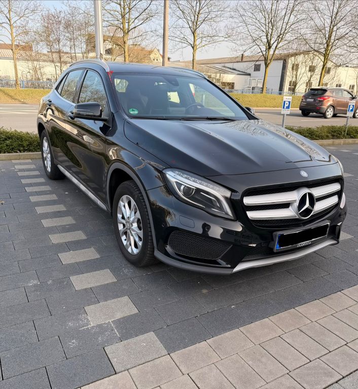 Bild des Angebotes Mercedes-Benz GLA 220 d 4MATIC AMG Line