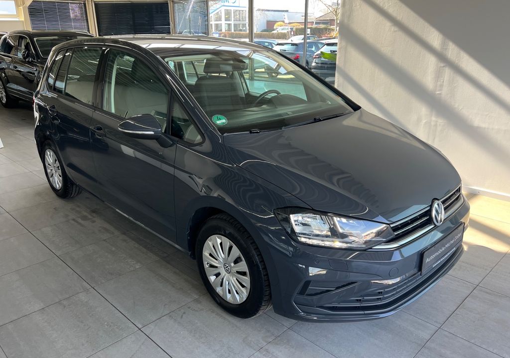 Bild des Angebotes Volkswagen Golf*Sportsvan*Sitzhz*Tempomat*Kamera*AHK*LED*