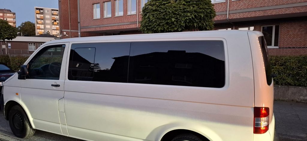 Bild des Angebotes Volkswagen T5 Caravelle 9 Sitzer