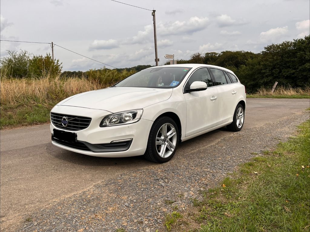 Bild des Angebotes Volvo V60 D3 Momentum Momentum