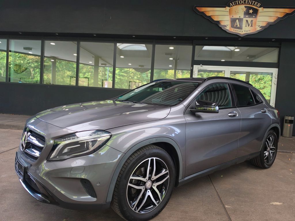 Bild des Angebotes Mercedes-Benz GLA 180 Urban Night/Metallic/Navi/PARK/LM-18"