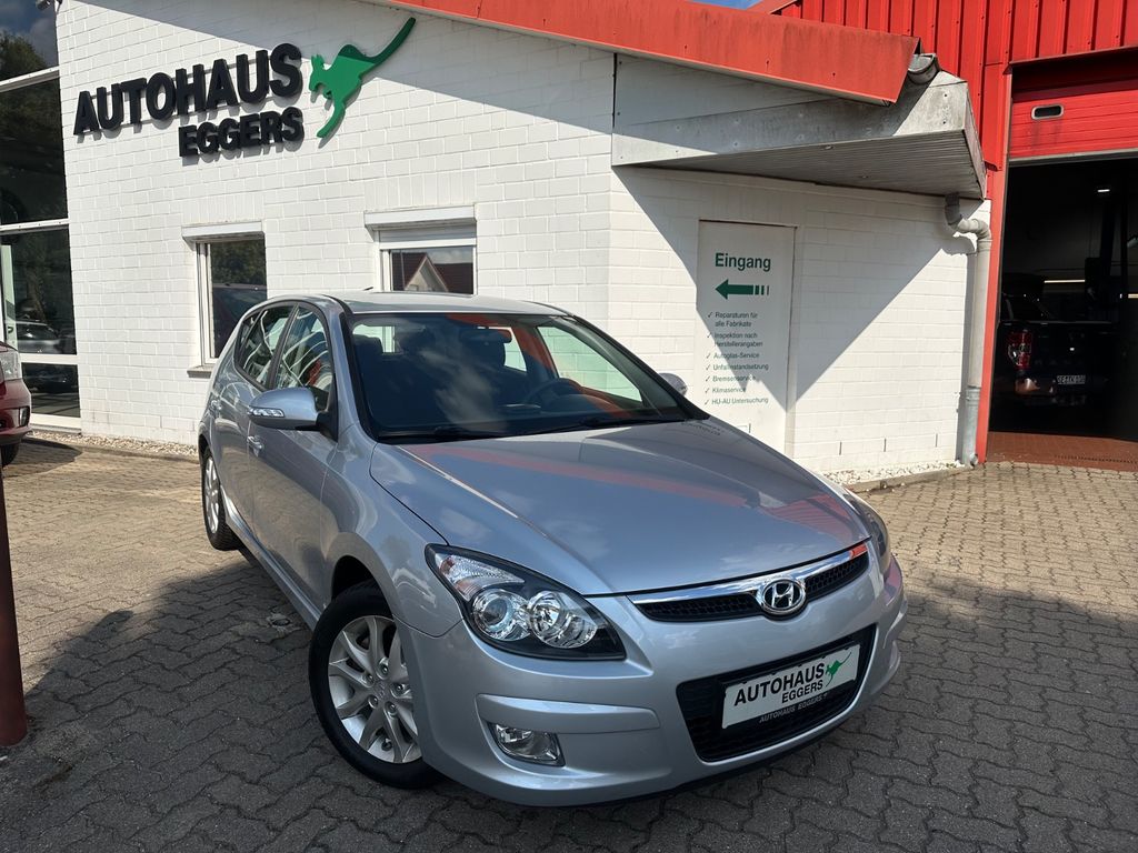 Hyundai i30 blue 1.6 Classic/GJR/LMF/KLIMA/AUT/TÜV NEU