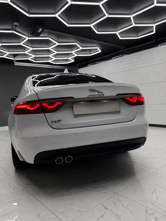 Bild des Angebotes Jaguar XF 20d AWD 180PS R-Sport Automatik R-Sport