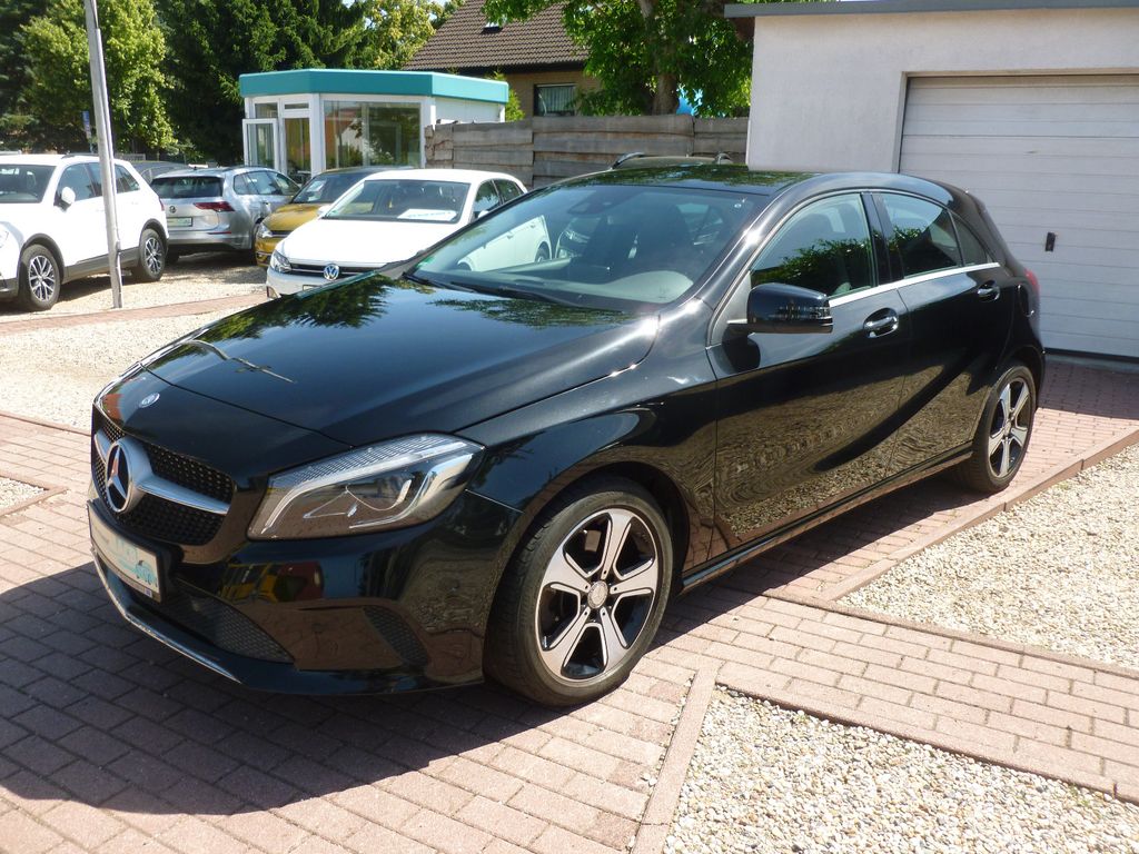 Bild des Angebotes Mercedes-Benz A 250 Urban LED/H-K/Navi/Business/RFK