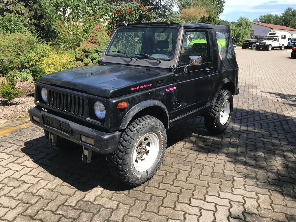 Suzuki SJ 410 letzte Serie mit 30 Zoll