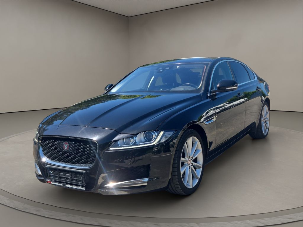 Bild des Angebotes Jaguar XF Prestige 2.0D Leder/e-Sitze/Kamera+PDC/HeadUp