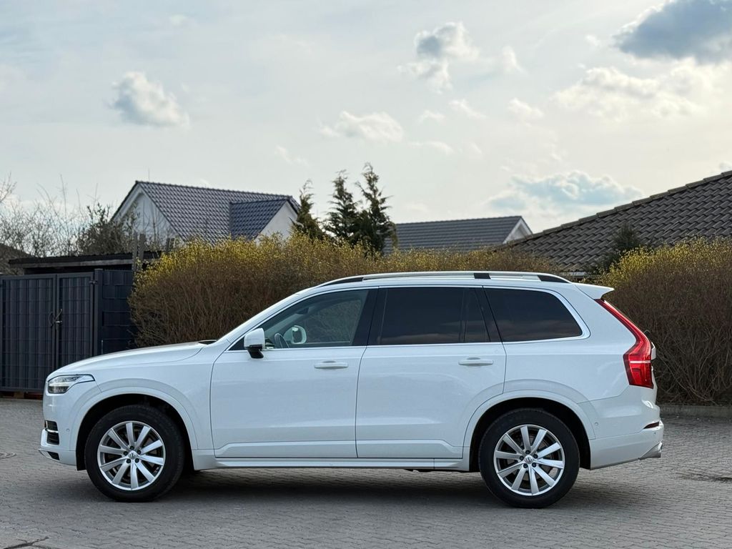 Bild des Angebotes Volvo XC90 Momentum 2WD*LEDER*AMBIENTE*LED*GEPFLEGT