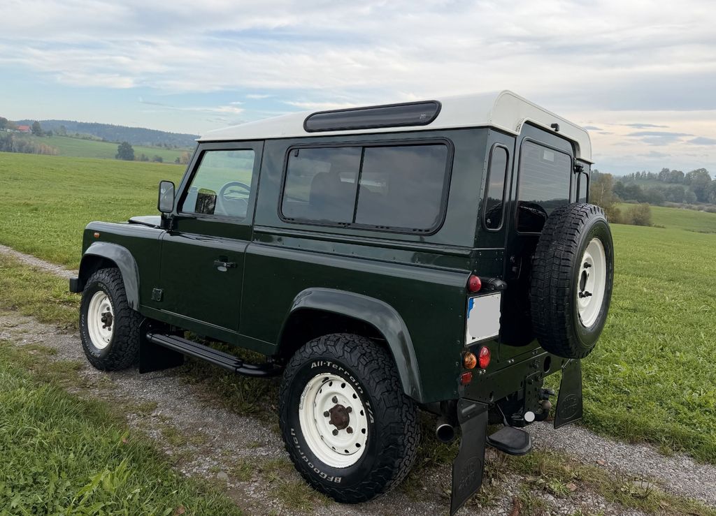 Bild des Angebotes Land Rover Defender 90 Td5 Station Wagon
