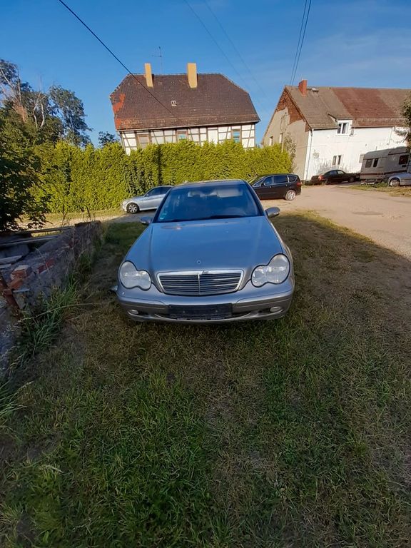 Bild des Angebotes Mercedes-Benz 230