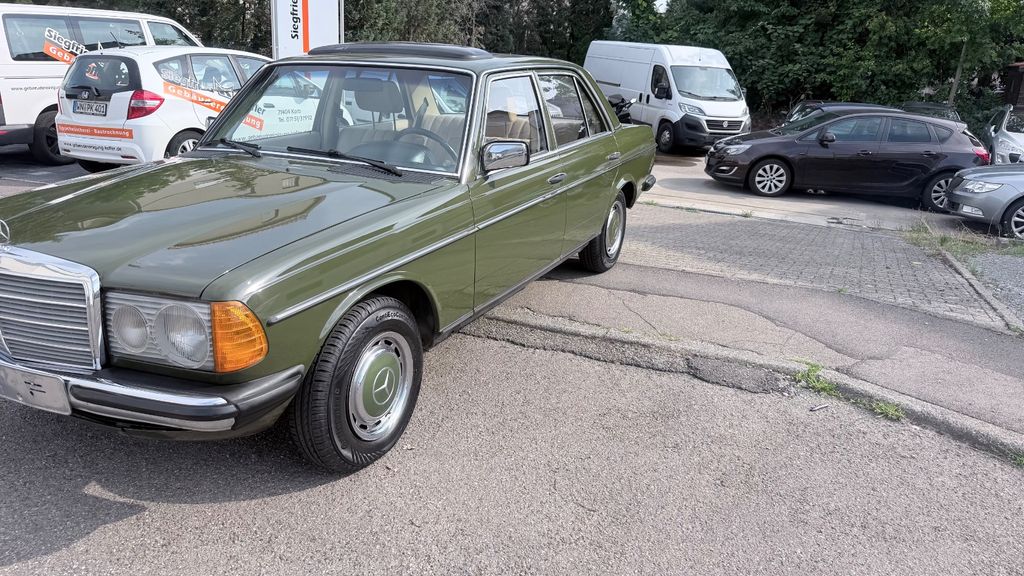 Bild des Angebotes Mercedes-Benz 240 D Original Zustand