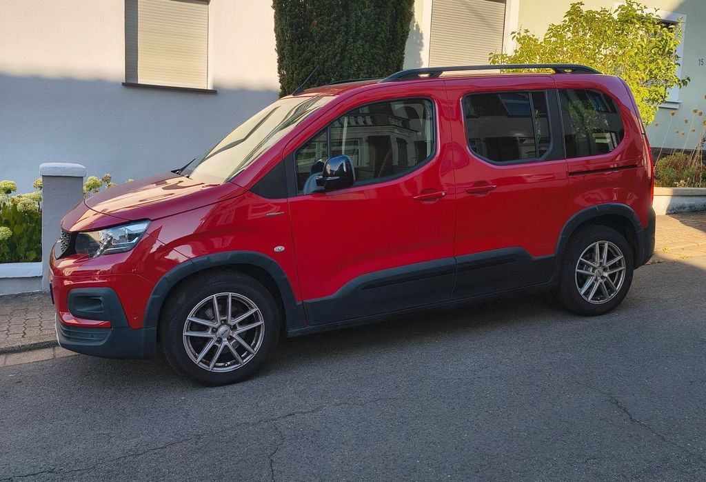 Bild des Angebotes Peugeot Rifter GT line PureTech 110
