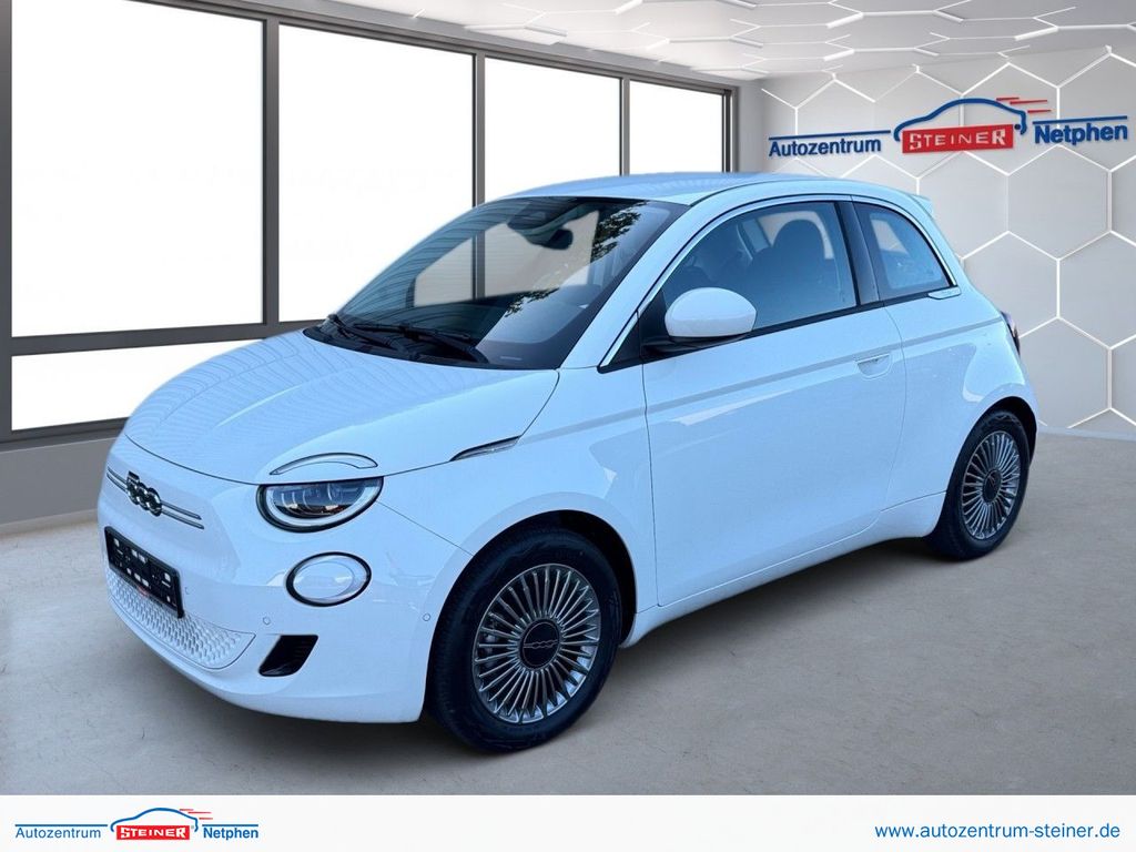 Fiat 500e Style Winterpaket LED 360Parkwarner