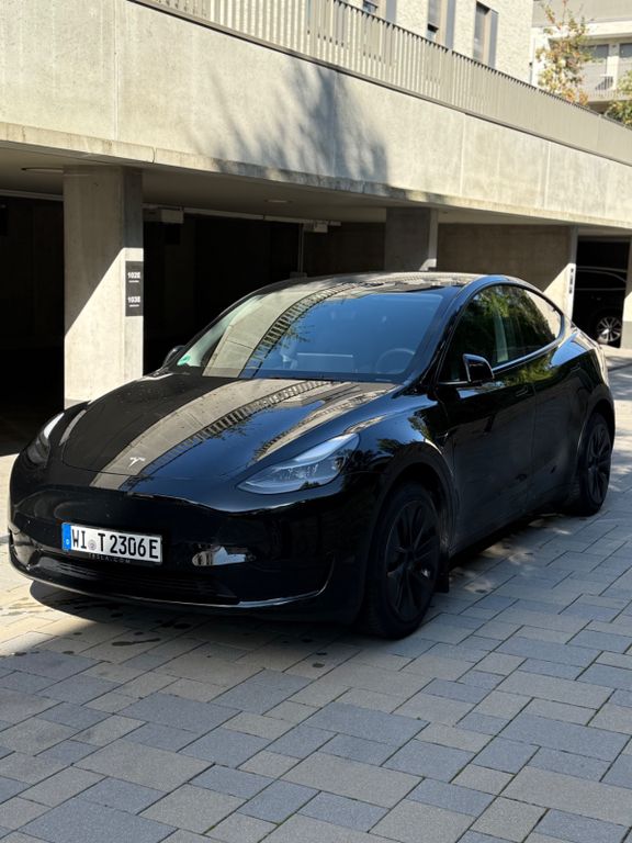 Bild des Angebotes Tesla Model Y  Standard Range Autopilot