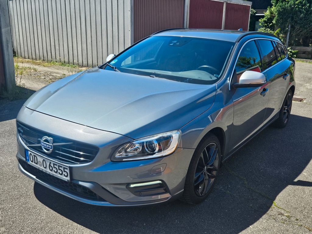 Bild des Angebotes Volvo V60 D4 Geartronic R-Design mit Standheizung, AHK