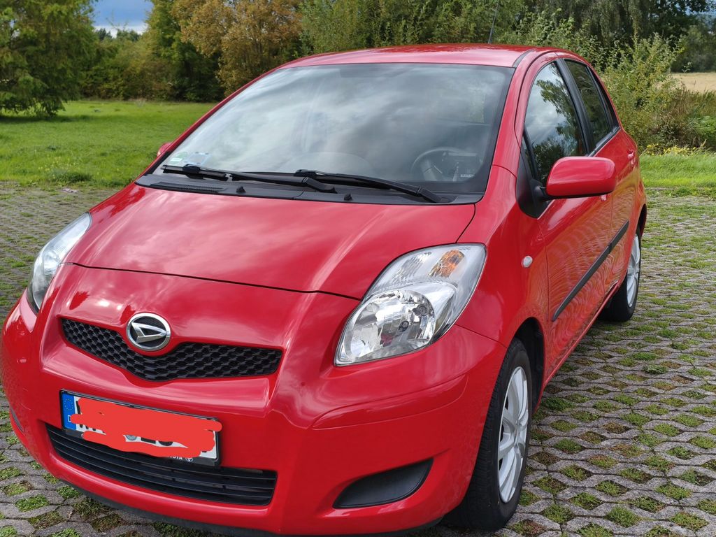 Bild des Angebotes Daihatsu Charade 1,33 Dual-VVT-i Basis /Toyota Yaris XP9