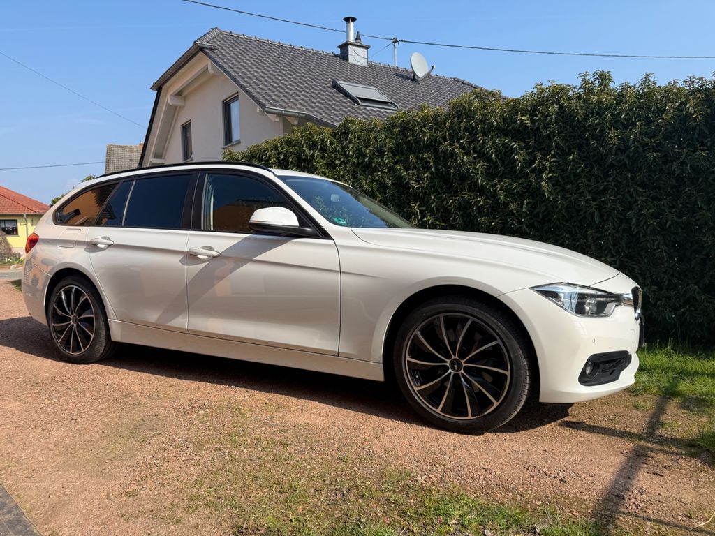 Bild des Angebotes BMW 330d Touring Luxury Line Automatic Luxury Line