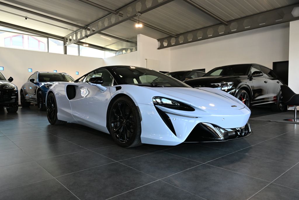 Bild des Angebotes McLaren Artura MSO Ceramic Grey/Tech Lux/Technology Pack